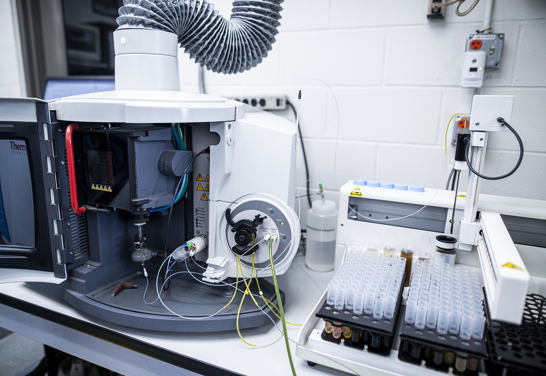 oil testing equipment in the oil lab